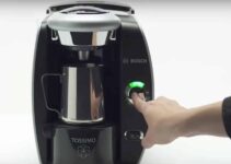 ¿Cómo se descalcifica una cafetera Tassimo?